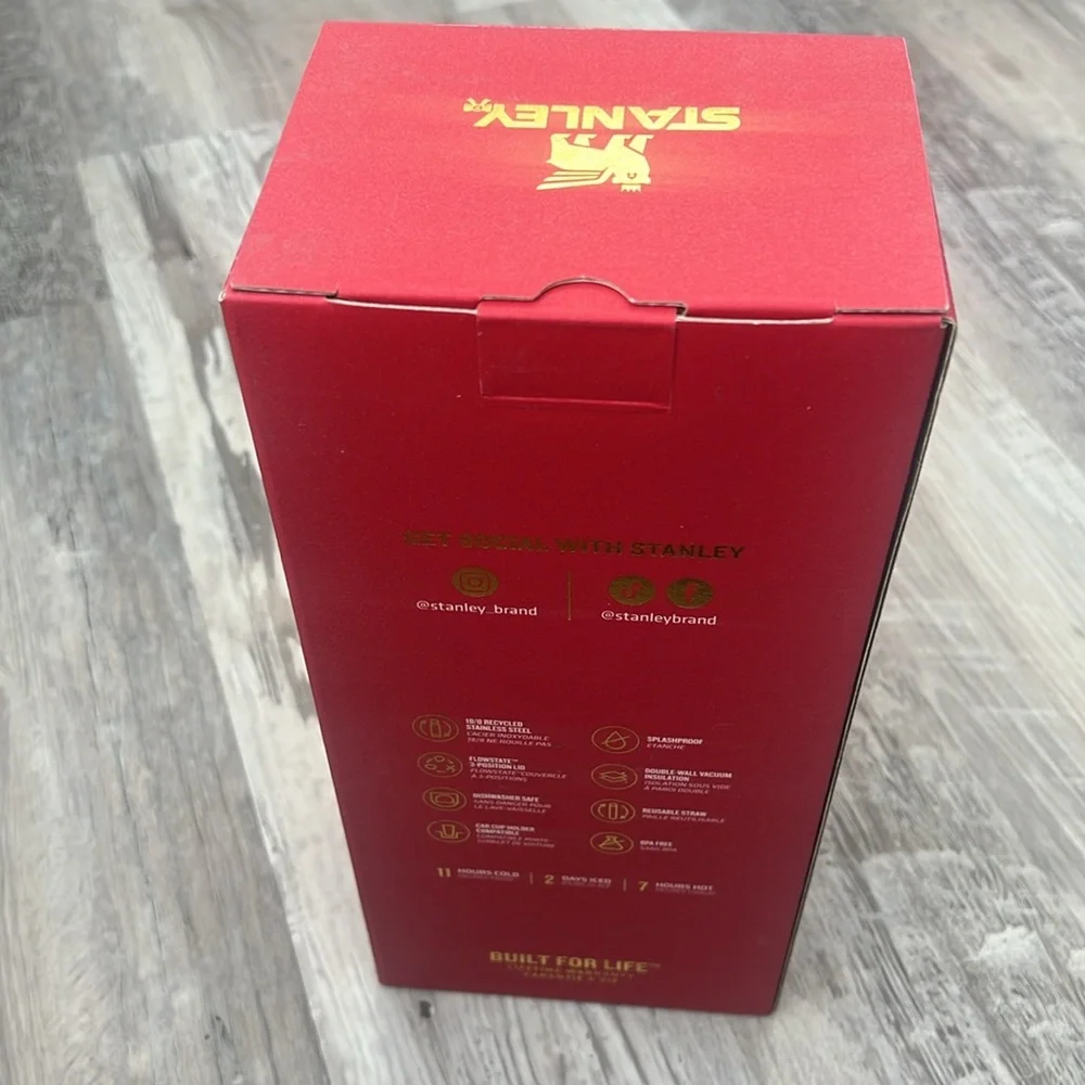 Stanley Scarlet Tinsel Holiday Limited Edition 40 oz NIB